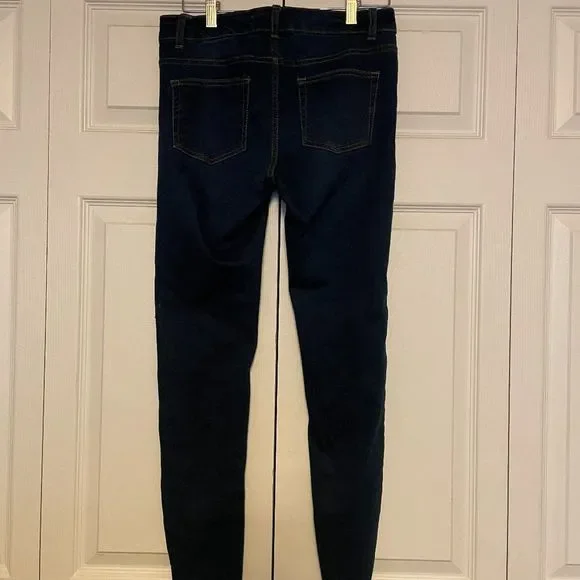 Wild Fable Like New Distressed Skinny Jeans Size 6 - Picture 3 of 7